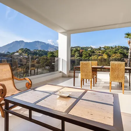 Апартаменти Luxury 2 Bedroom *