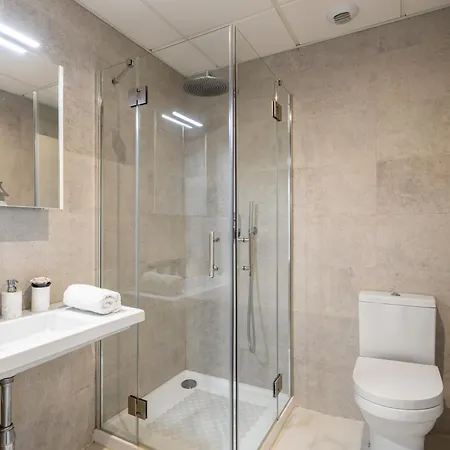 Luxury 2 Bedroom Апартаменти *