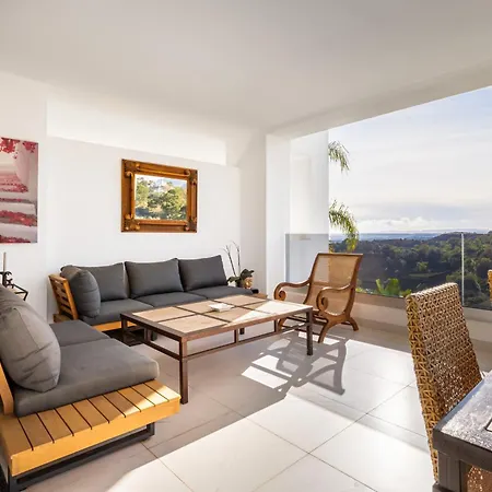 Апартаменти Luxury 2 Bedroom