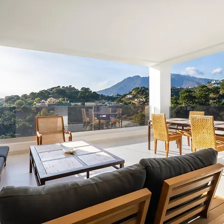 Апартаменти Luxury 2 Bedroom *
