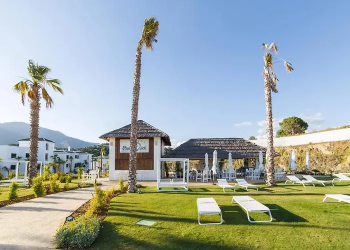 Luxury 2 Bedroom Appartement *