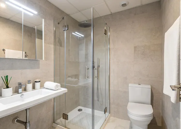 Luxury 2 Bedroom Apartamento *