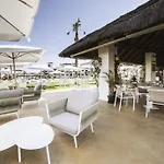 Luxury 2 Bedroom *