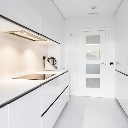 Luxury 2 Bedroom アパート
