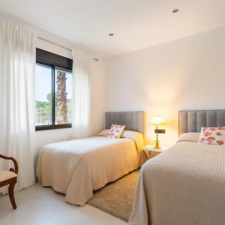 아파트 Luxury 2 Bedroom *