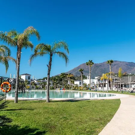 Luxury 2 Bedroom Lejlighed Estepona
